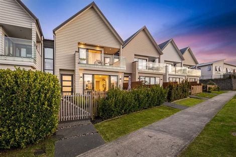 Photo of property in 10 Arran Point Parade, Orewa, 0931