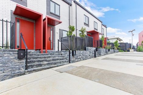 Photo of property in 14 Tupuke Lane, Mount Roskill, Auckland, 1041