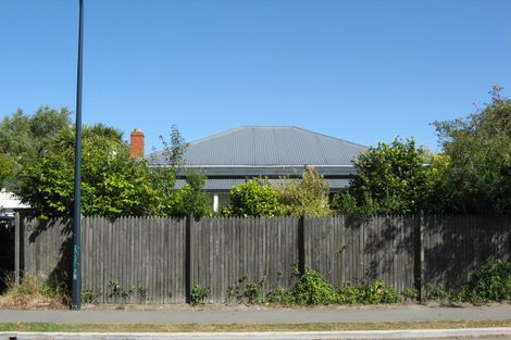 Photo of property in 106 Aikmans Road, Merivale, Christchurch, 8014