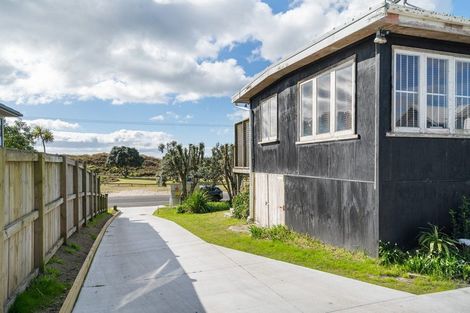 Photo of property in 706 Papamoa Beach Road, Papamoa Beach, Papamoa, 3118