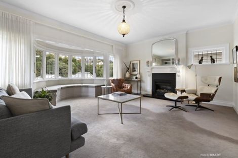 Photo of property in 37 Glen Road, Kelburn, Wellington, 6012