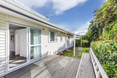 Photo of property in 5 Ayton Drive, Whitby, Porirua, 5024