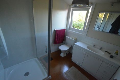 Photo of property in 27 Springdale Grove, Fitzherbert, Palmerston North, 4410