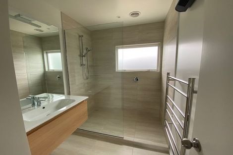 Photo of property in 26 Raekura Place, Redcliffs, Christchurch, 8081