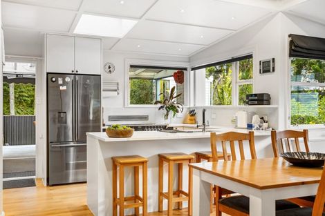 Photo of property in 5 Taupaki Road, Taupaki, Henderson, 0782