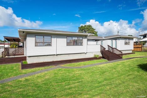 Photo of property in 2 Harding Avenue, Te Atatu South, Auckland, 0610
