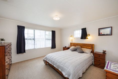 Photo of property in 46 Chatsworth Place, Highbury, Palmerston North, 4412