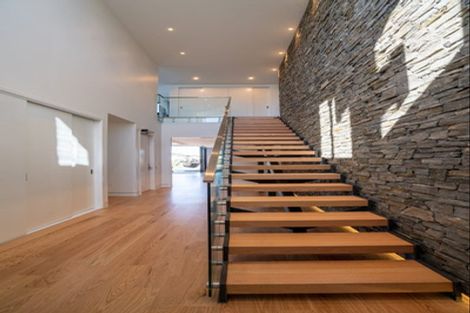 Photo of property in 33 Awatea Drive, Whitianga, 3510