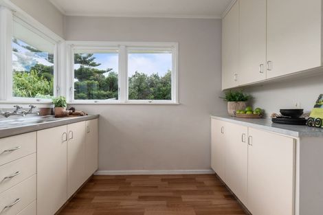 Photo of property in 2/5 Margaret Place, Milford, Auckland, 0620