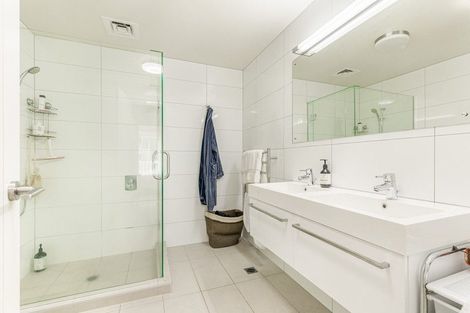 Photo of property in 24 Eaves Bush Parade, Orewa, 0931