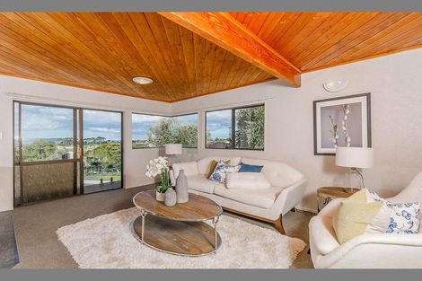 Photo of property in 3 Farr Road, West Harbour, Auckland, 0618