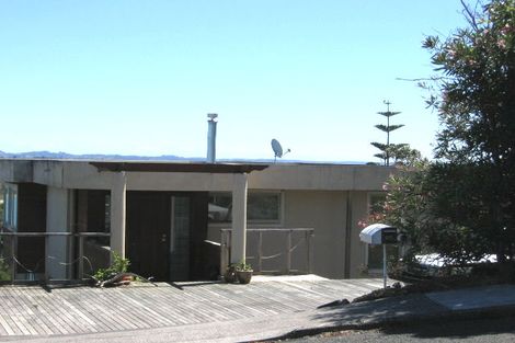 Photo of property in 25 Teal Crescent, Beach Haven, Auckland, 0626