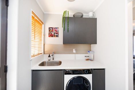 Photo of property in 20 Cargill Grove, Kelvin Grove, Palmerston North, 4414