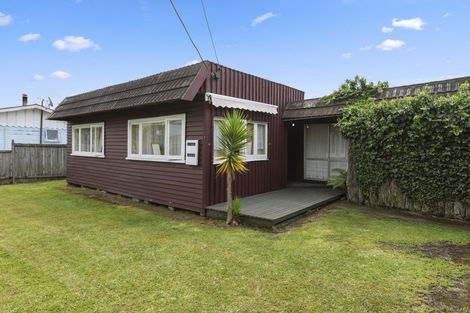 Photo of property in 17a Charles Road, Hannahs Bay, Rotorua, 3010