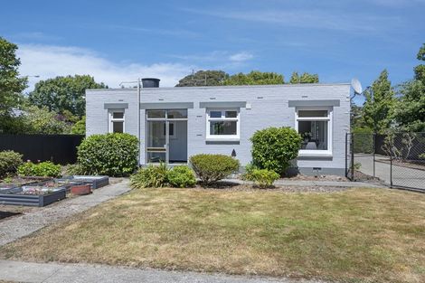 Photo of property in 82 Yaldhurst Road, Sockburn, Christchurch, 8042