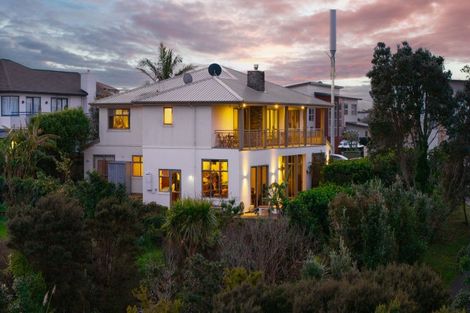 Photo of property in 67 Harbour View Road, Te Atatu Peninsula, Auckland, 0610