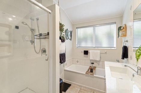 Photo of property in 10 Palmgreen Court, Stanmore Bay, Whangaparaoa, 0932