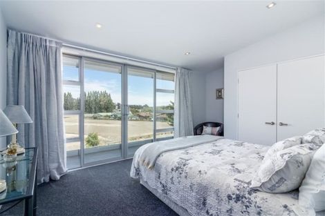 Photo of property in 47 Shalamar Drive, Cashmere, Christchurch, 8022