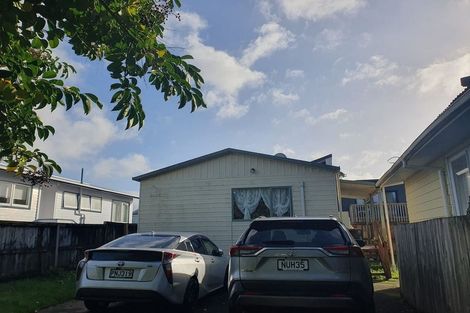 Photo of property in 11 Normandy Place, Henderson, Auckland, 0610