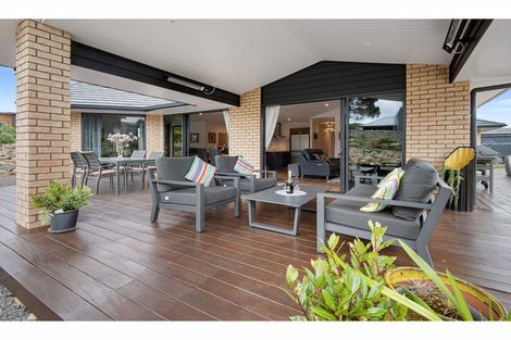 Photo of property in 21 Capstone Place, Te Kamo, Kamo, 0185