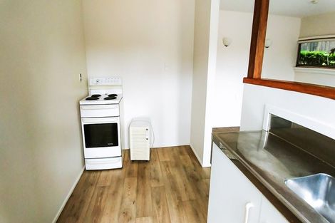 Photo of property in 1/706 East Coast Road, Pinehill, Auckland, 0632