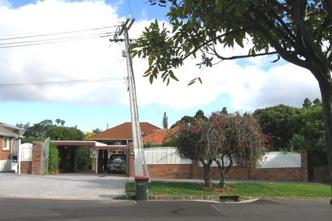 Photo of property in 24 Wainoni Avenue, Point Chevalier, Auckland, 1022