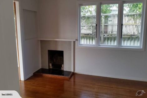 Photo of property in 68 Forrest Hill Road, Forrest Hill, Auckland, 0620