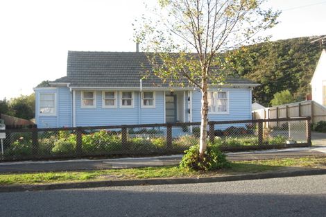 Photo of property in 76 Wilkie Crescent, Naenae, Lower Hutt, 5011