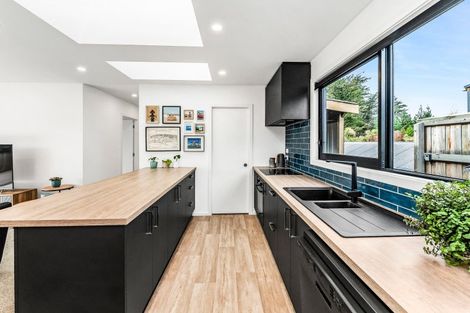 Photo of property in 5 Beach Crescent, Waikuku Beach, 7473