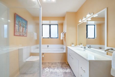 Photo of property in 9 Lemonwood Grove, Maungaraki, Lower Hutt, 5010