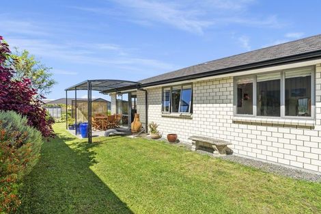Photo of property in Waterview Estate, 1/4 Greystone Place, Omokoroa, 3114