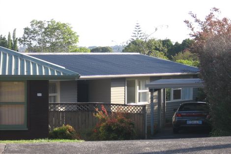 Photo of property in 2/152 Chivalry Road, Glenfield, Auckland, 0629