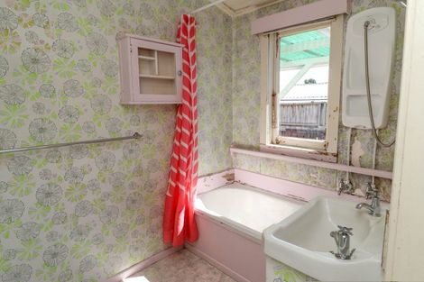 Photo of property in 811 Rolleston Street, Thames, 3500