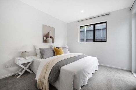 Photo of property in 16 Gosford Drive, Botany Downs, Auckland, 2010