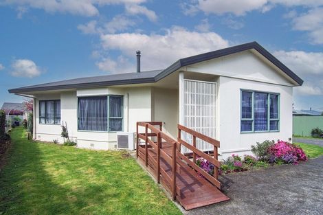 Photo of property in 228 High Street North, Carterton, 5713