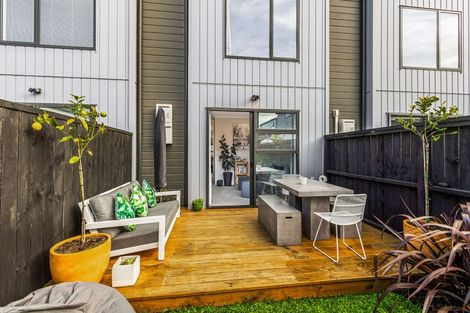 Photo of property in 11 Wai Place, Westgate, Auckland, 0614