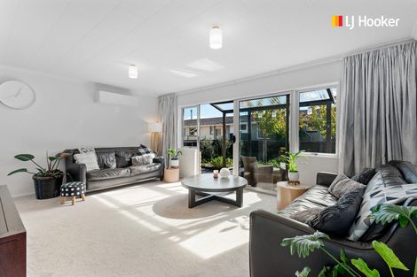 Photo of property in 35 Kinmont Crescent, Kinmont Park, Mosgiel, 9024