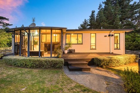 Photo of property in 1153 Paekakariki Hill Road, Paekakariki Hill, Porirua, 5381