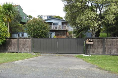 Photo of property in 61 The Terrace, Herald Island, Auckland, 0618