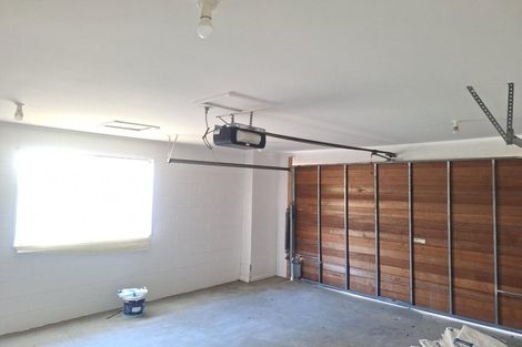 Photo of property in 1/1 Takutai Avenue, Bucklands Beach, Auckland, 2012