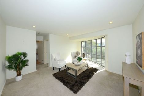 Photo of property in 382a Memorial Avenue, Burnside, Christchurch, 8053