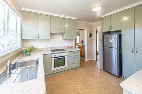 Photo of property in 26 Selwyn Crescent, College Estate, Whanganui, 4500