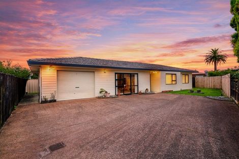Photo of property in 2/66 Willis Road, Papakura, 2110