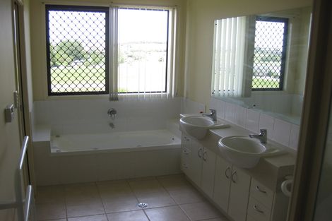 Photo of property in 15 Trimaran Drive, Gulf Harbour, Whangaparaoa, 0930