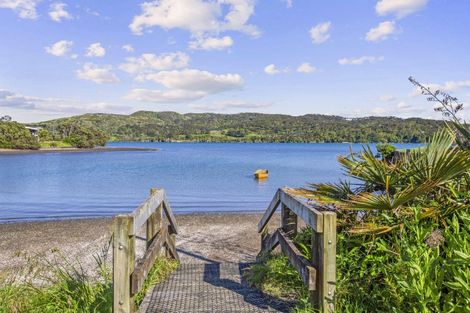 Photo of property in 43a Wallis Street, Raglan, 3225