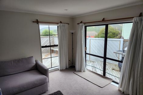 Photo of property in 37 Gaya Grove, Ngaio, Wellington, 6035