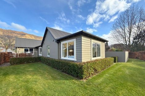 Photo of property in 11 Kelliher Drive, Wanaka, 9305