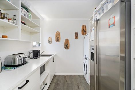 Photo of property in 8 Voyager Place, Cooks Beach, Whitianga, 3591