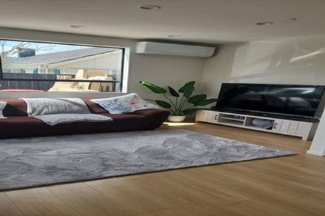 Photo of property in 117 Hutchinsons Road, Bucklands Beach, Auckland, 2014