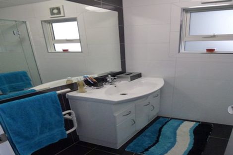 Photo of property in 5c Catherine Crescent, Moturoa, New Plymouth, 4310